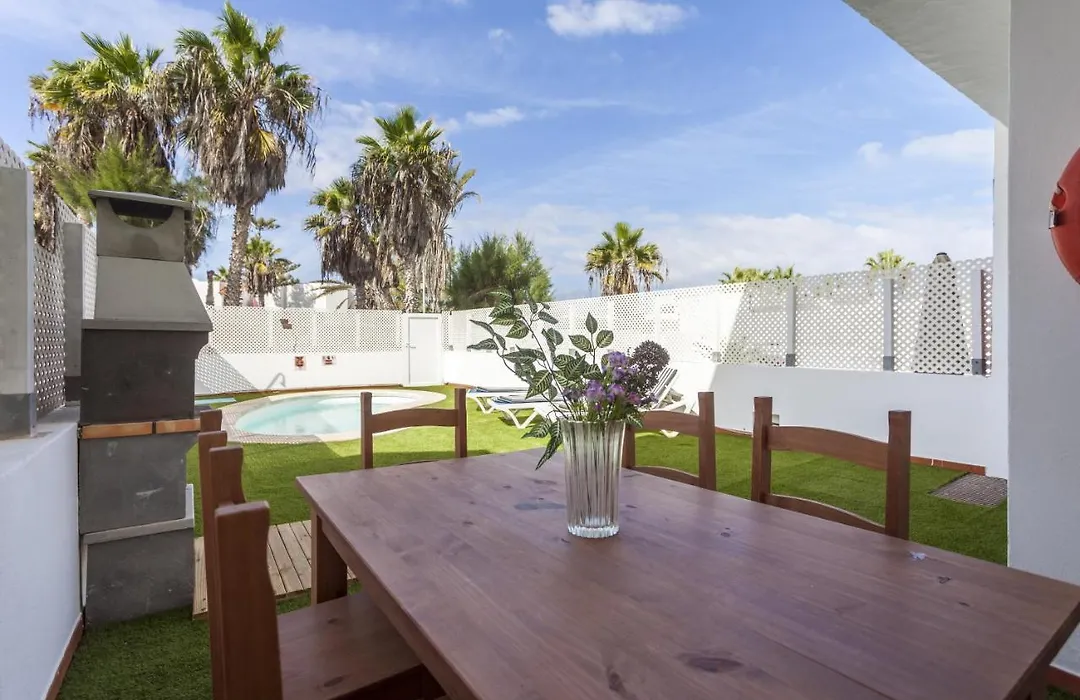 Galera Beach Boutique Art Villas With Private Pools, Free Wifi & Bbq, Corralejo By Amazzzing Travel-1